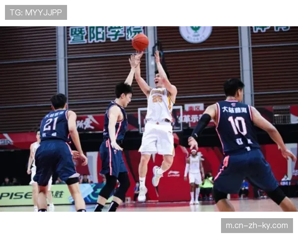 中国男篮第三节13-0攻击波 高压换防制造对手失误 中国男篮第三节13-0攻击波 高压换防制造对手失误